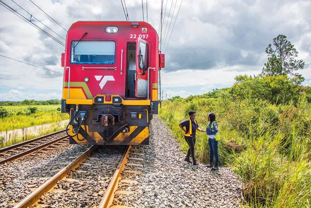 xr5tzriw 1920w Charity (right) always has time to hear her colleagues’ concerns, as here in Richards Bay.